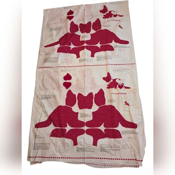 Vintage red & white heart print cat mouse fabric sewing pattern - Picture 3 of 10